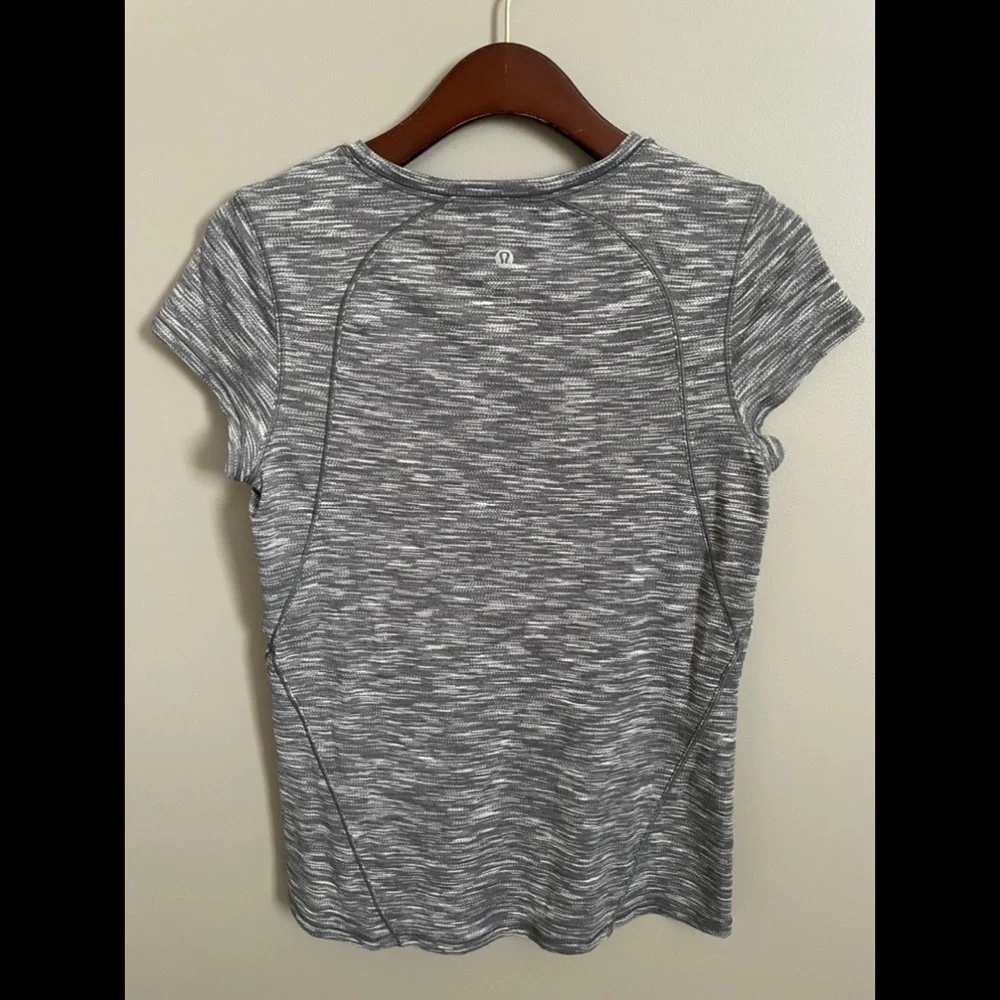 Lululemon Another Mile Short Sleeve 8 - Picture 6 of 7